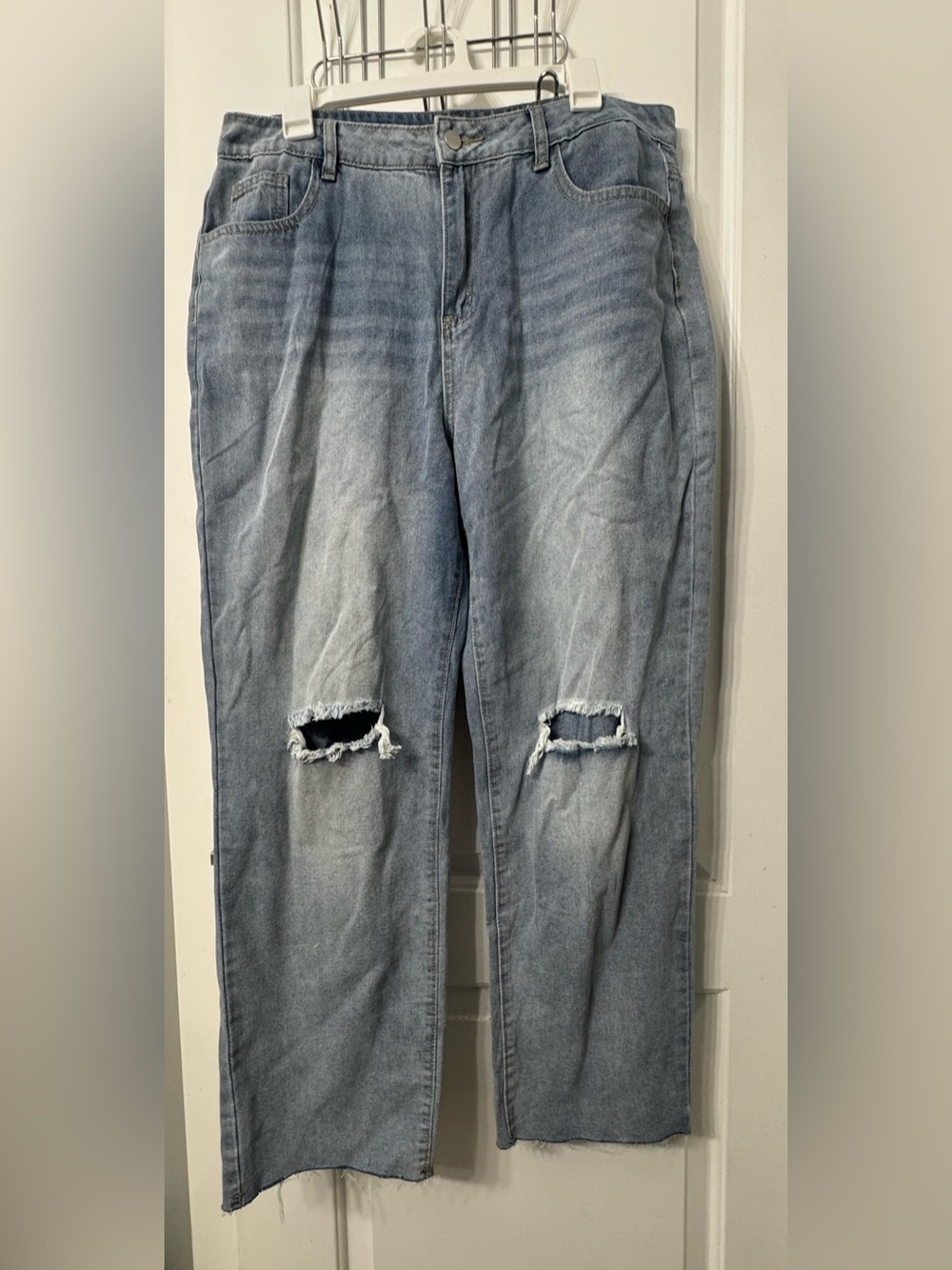Light Wash Distressed Knee Rip Jeans - Picture 1 of 6